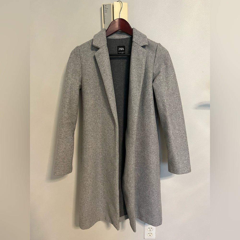 Zara Women's Elegant Gray Trench Coat